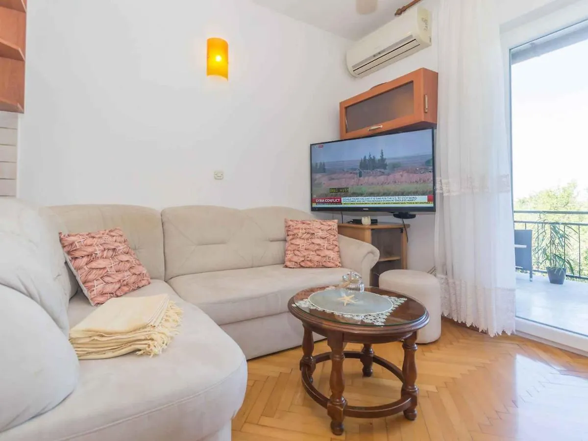 Apartment In Njivice - Insel Krk 42232 Croatia
