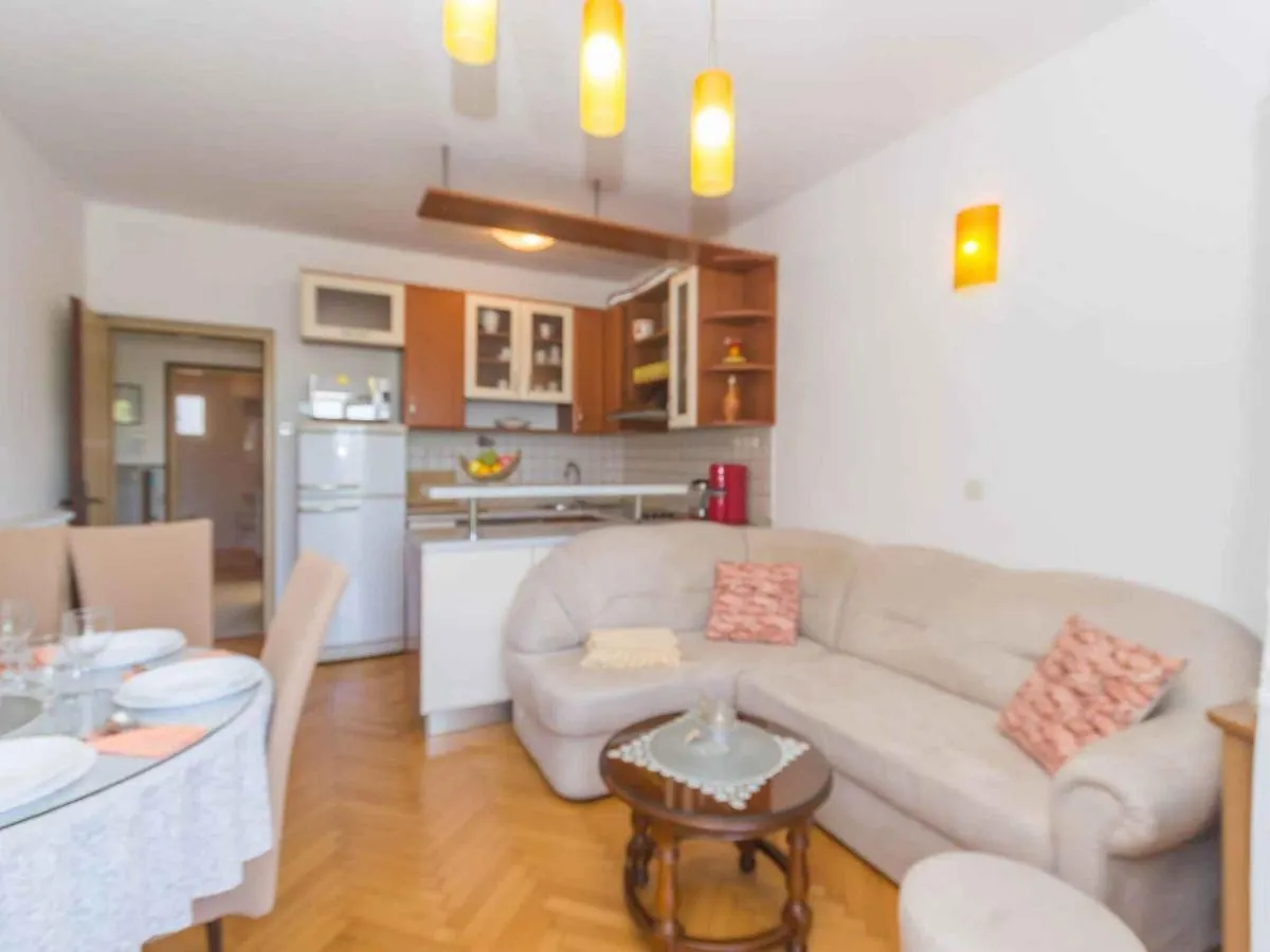 Apartment In Njivice - Insel Krk 42232 Croatia