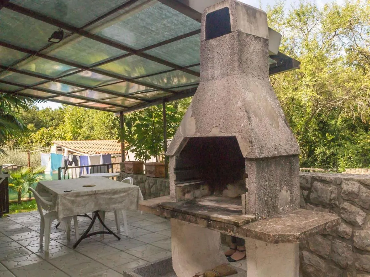 Apartment In Njivice - Insel Krk 42232