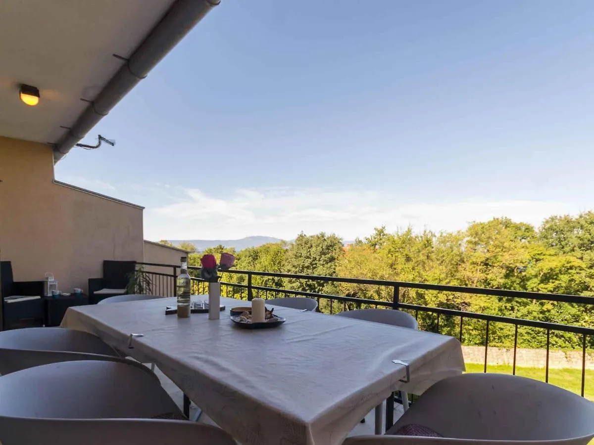 Apartment In Njivice - Insel Krk 42232